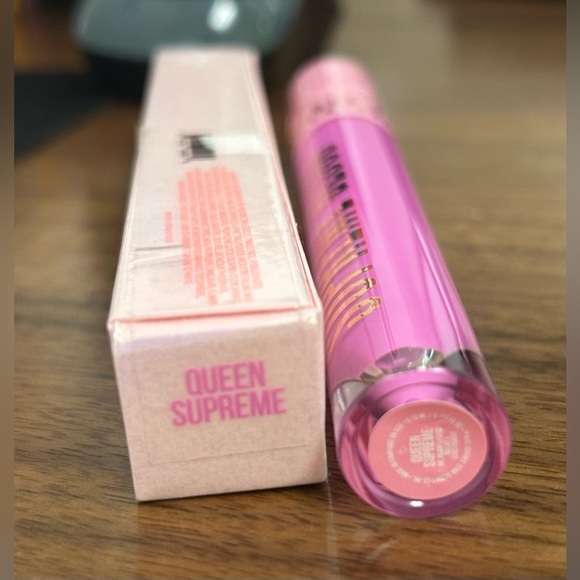 Host Pick 🎉Jeffree Star Queen Supreme Vibrant Pink Lipstick, Full Pigment Gloss - Picture 5 of 6